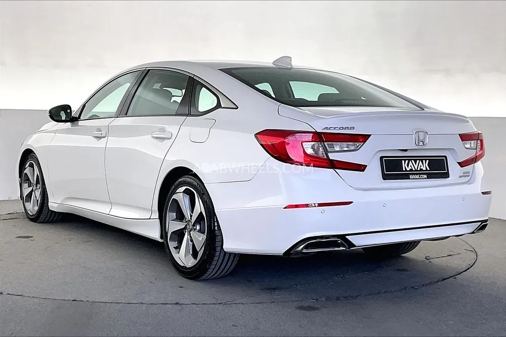 Honda Accord 2018 for Sale in Sharjah Image-4