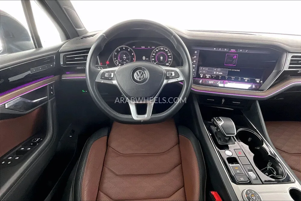 Volkswagen Touareg 2019 for Sale in Sharjah Image-15