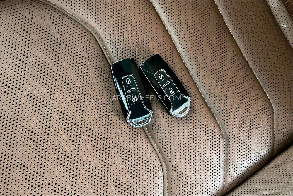 Volkswagen Touareg 2019 for Sale in Sharjah Image-17