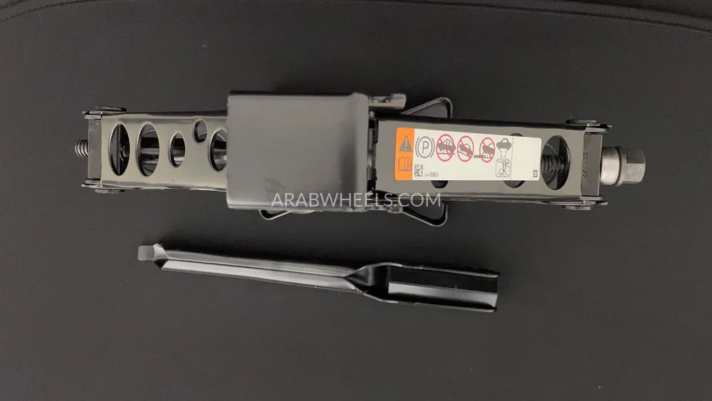 GMC Acadia 2023 for Sale in Dubai Image-31