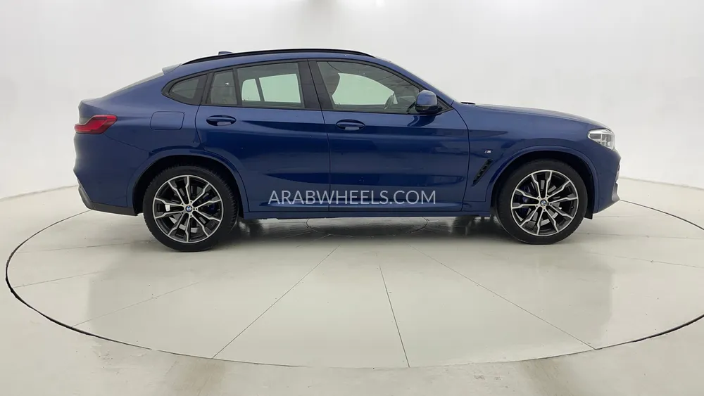 BMW X4 2021 for Sale in Dubai Image-2
