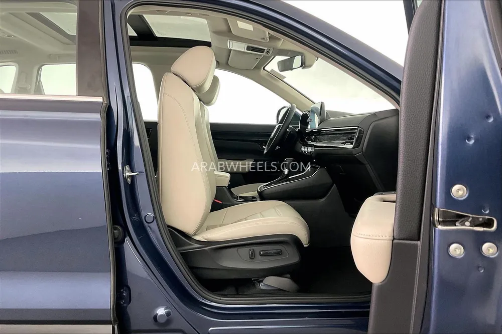 Honda CR-V 2024 for Sale in Sharjah Image-13