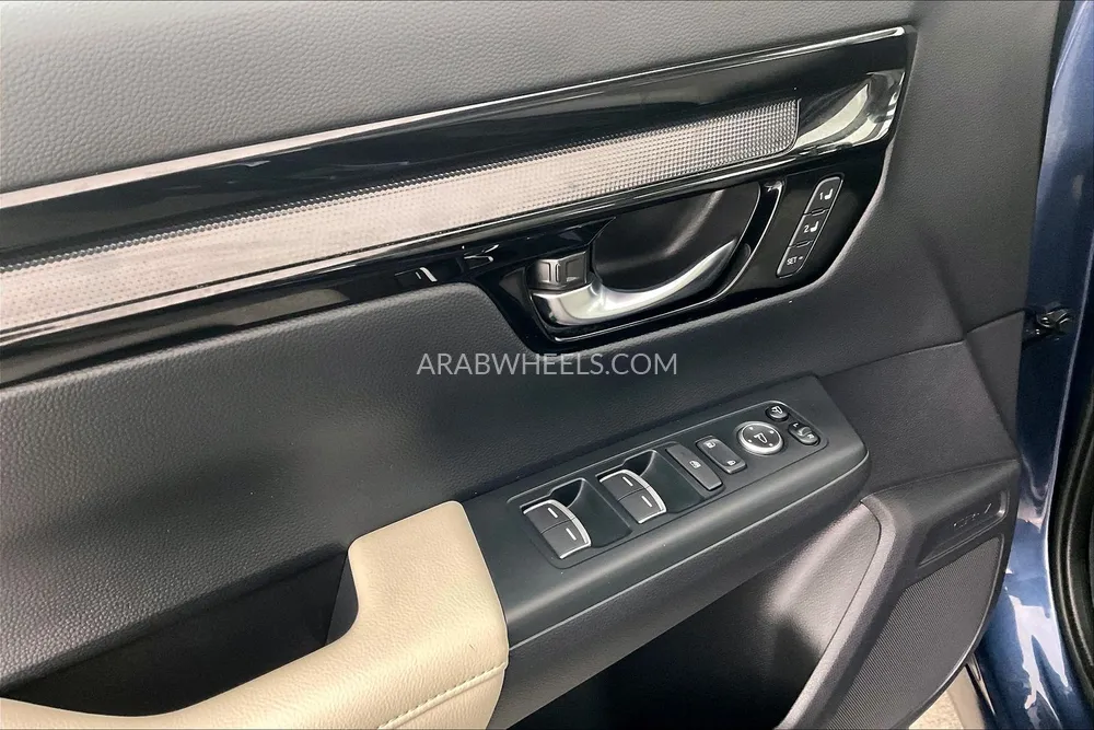 Honda CR-V 2024 for Sale in Sharjah Image-35