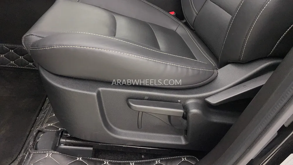 جاكوار X70 2023 for Sale in دبي Image-24