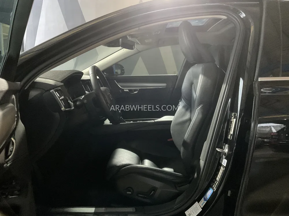 Volvo S90 2020 for Sale in Sharjah Image-8