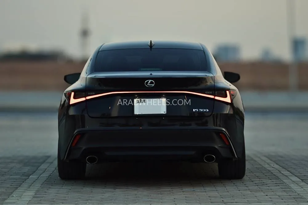 Lexus IS 2021 for Sale in Ajman Image-8