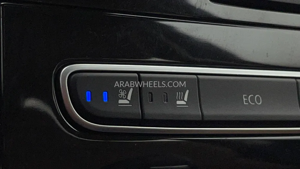 Renault Koleos 2023 for Sale in Dubai Image-54