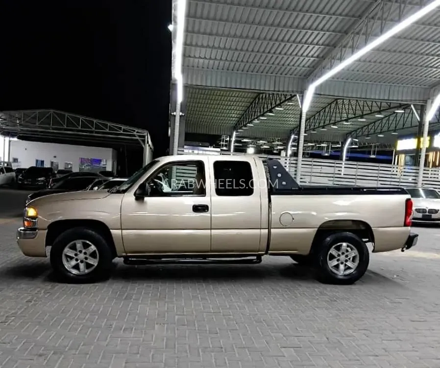 GMC Sierra 2004 for Sale in Ajman Image-8