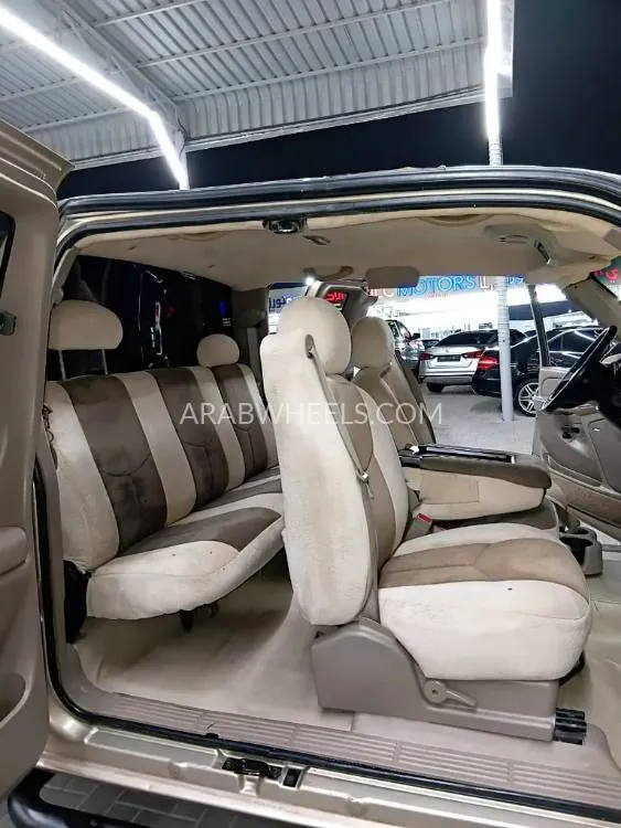 GMC Sierra 2004 for Sale in Ajman Image-13