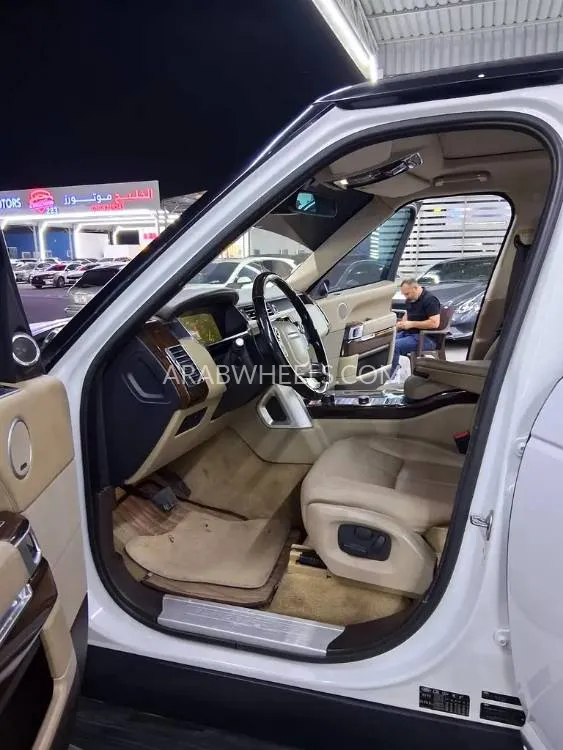 Land Rover Range Rover 2015 for Sale in Ajman Image-9