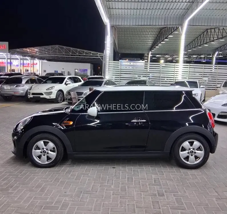 Mini Cooper 2016 for Sale in Ajman Image-10