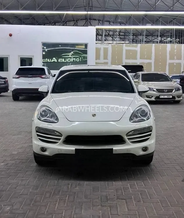 Porsche Cayenne 2011 for Sale in Ajman Image-2