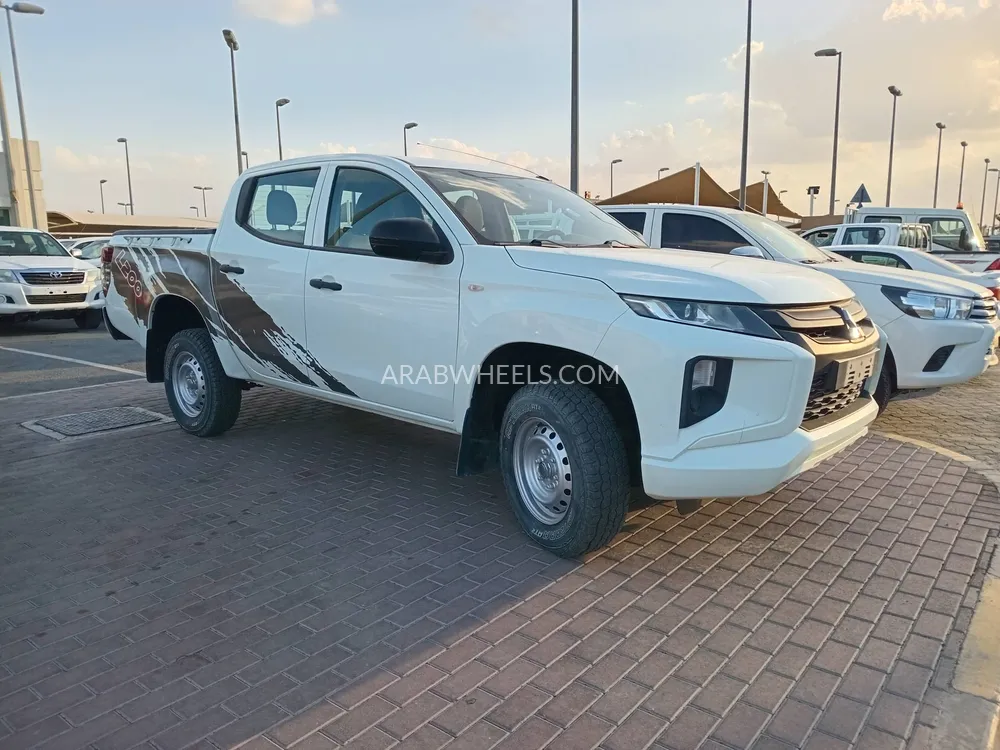 ميتسوبيشي L200 2021 for Sale in الشارقة Image-2