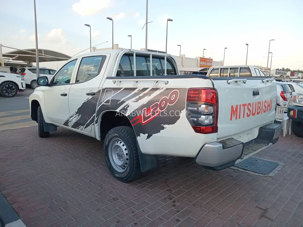 ميتسوبيشي L200 2021 for Sale in الشارقة Image-4
