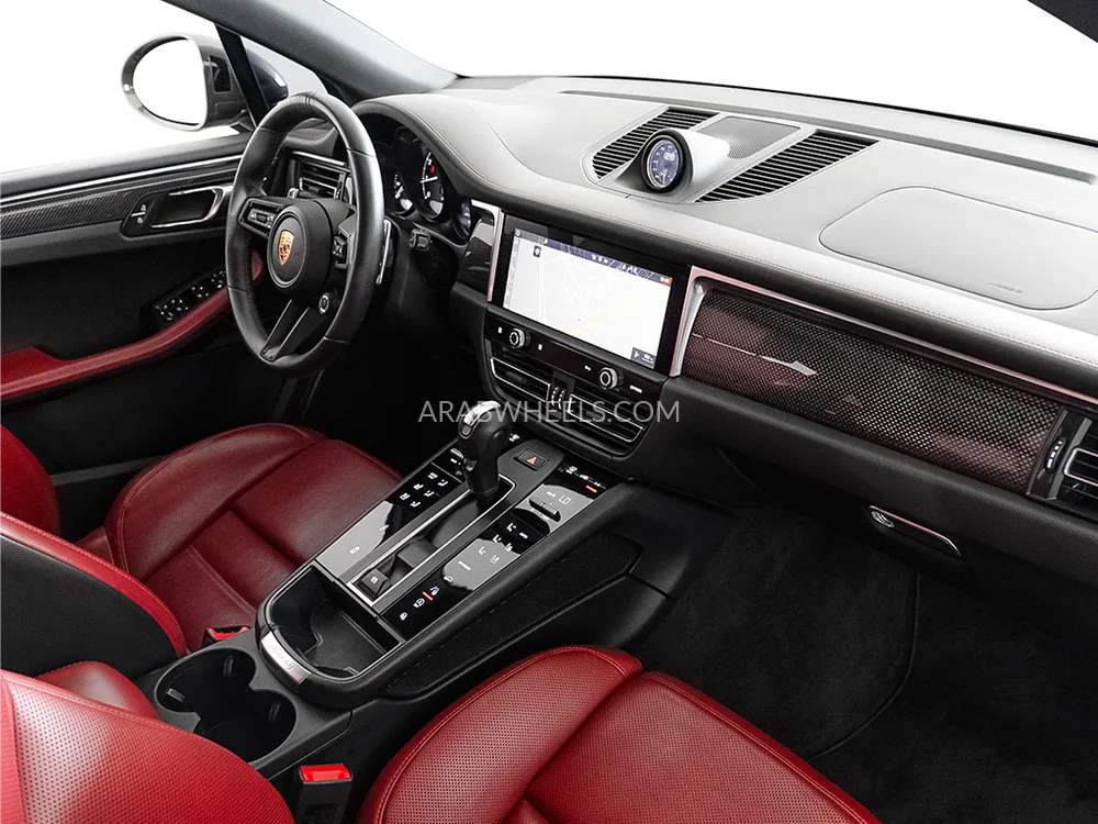Porsche Macan 2024 for Sale in Dubai Image-11