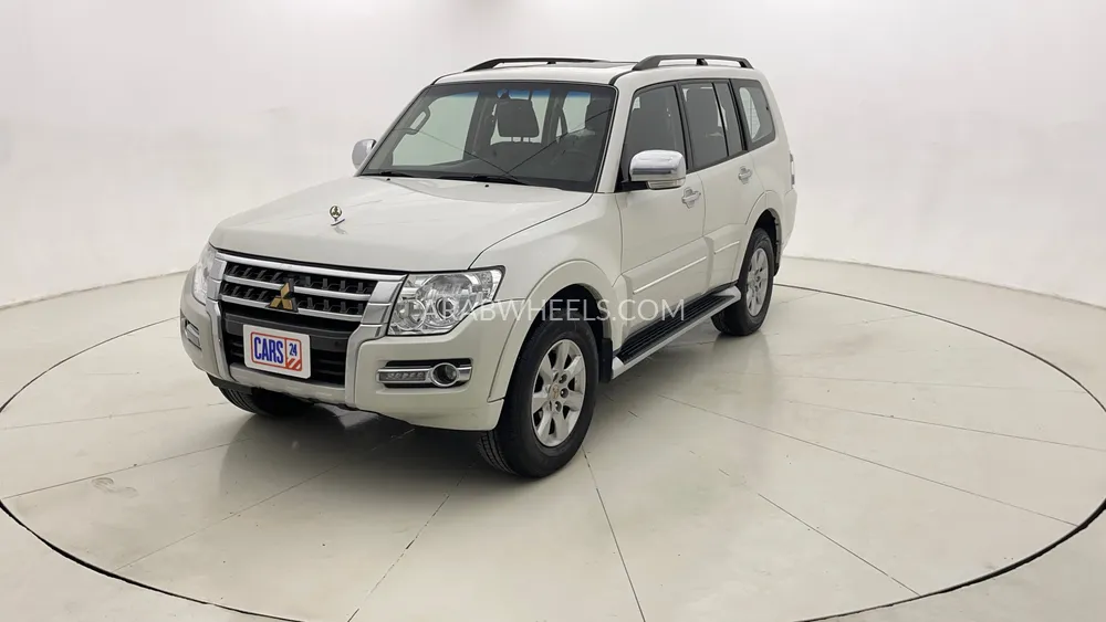 ميتسوبيشي باجيرو 2022 for Sale in دبي Image-7