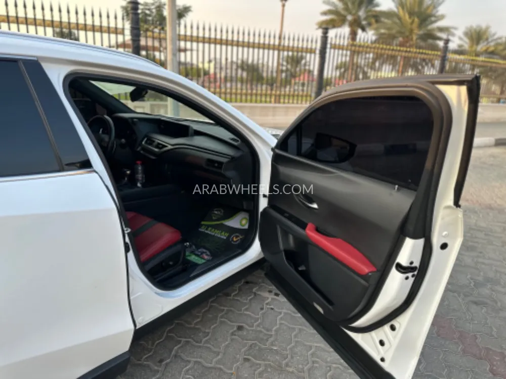 Lexus UX 2022 for Sale in Sharjah Image-8