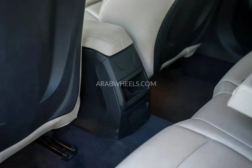 بي إم دبليو الفئة الثانية 2022 for Sale in الشارقة Image-14