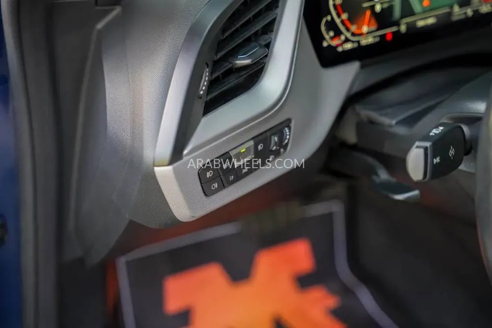 بي إم دبليو الفئة الثانية 2022 for Sale in الشارقة Image-16