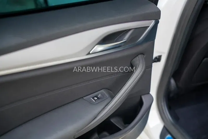 BMW 5 series 2020 for Sale in Sharjah Image-11