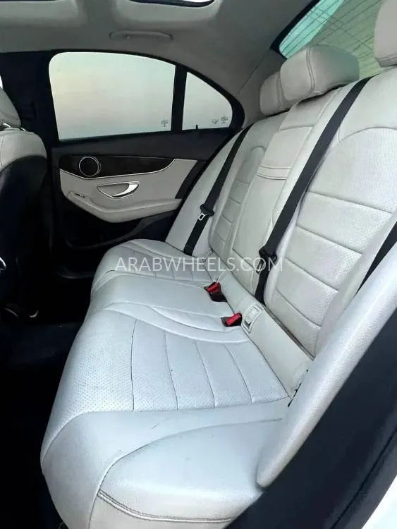 Mercedes Benz C Class 2009 for Sale in Sharjah Image-15