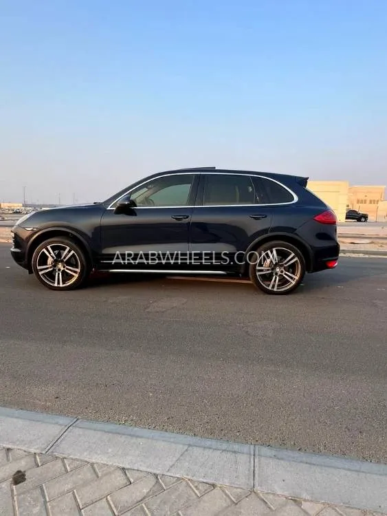 Porsche Cayenne 2013 for Sale in Sharjah Image-13