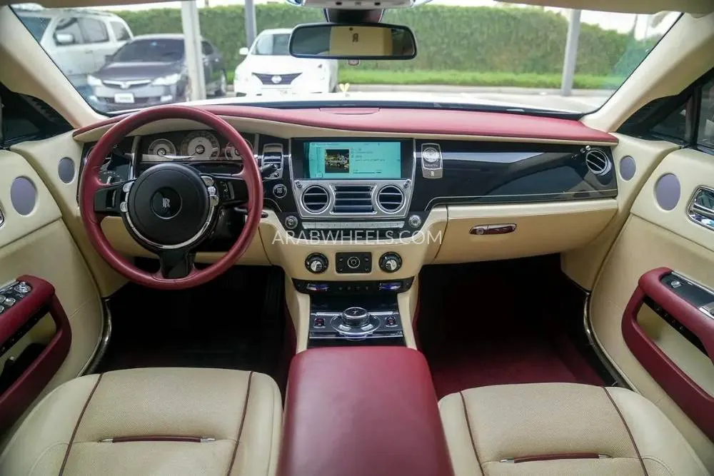 Rolls Royce Wraith 2016 for Sale in Sharjah Image-6