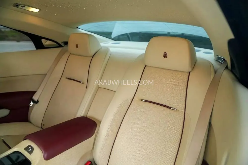 Rolls Royce Wraith 2016 for Sale in Sharjah Image-9