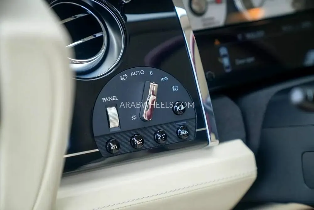 Rolls Royce Wraith 2016 for Sale in Sharjah Image-14