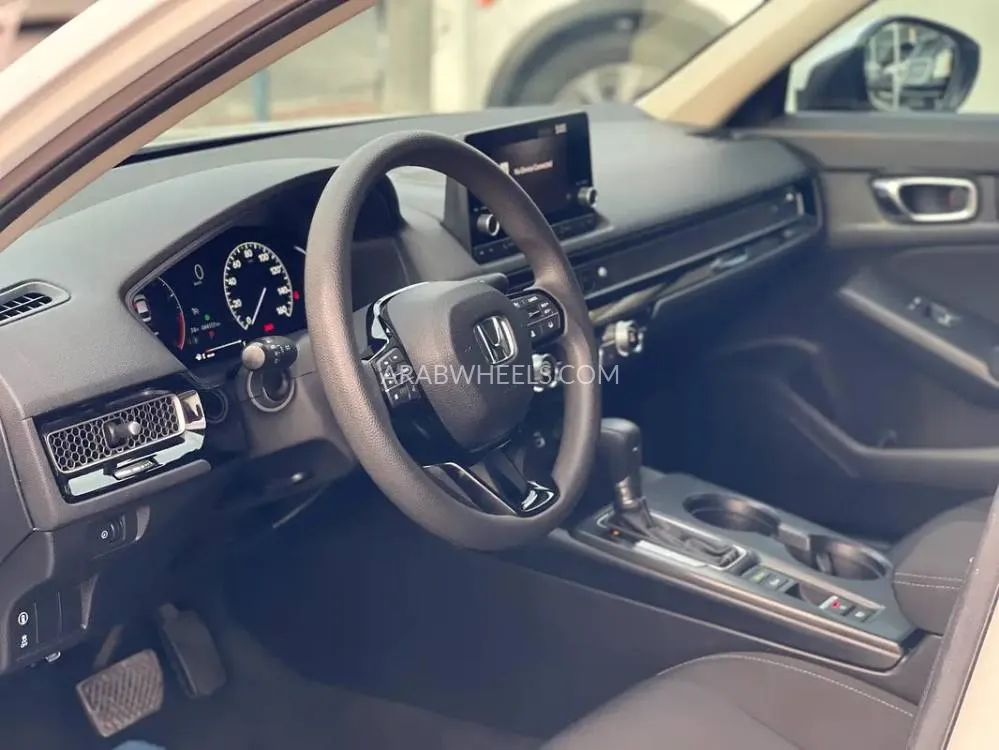 Honda Civic 2023 for Sale in Sharjah Image-10