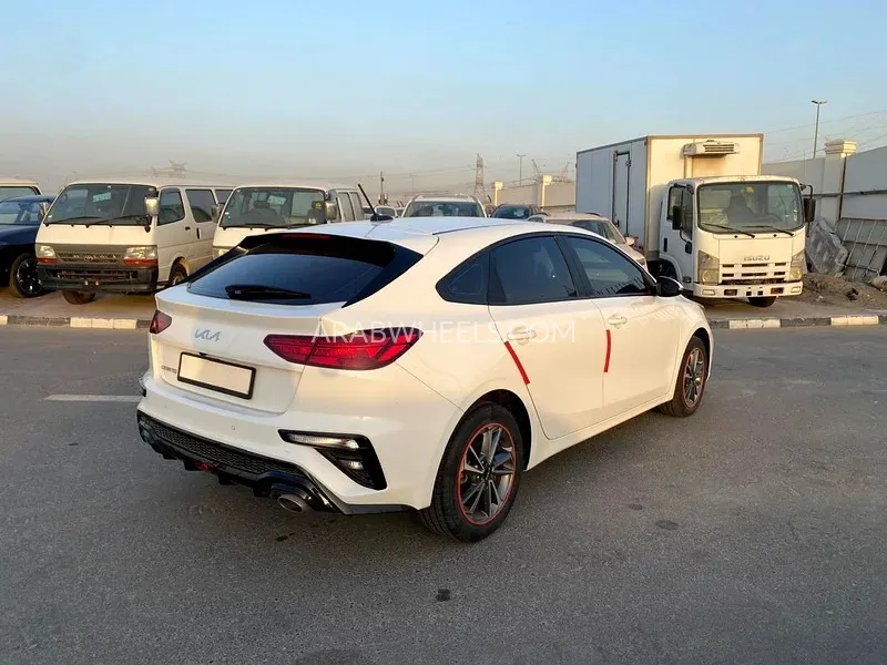 Kia Cerato 2022 for Sale in Dubai Image-4