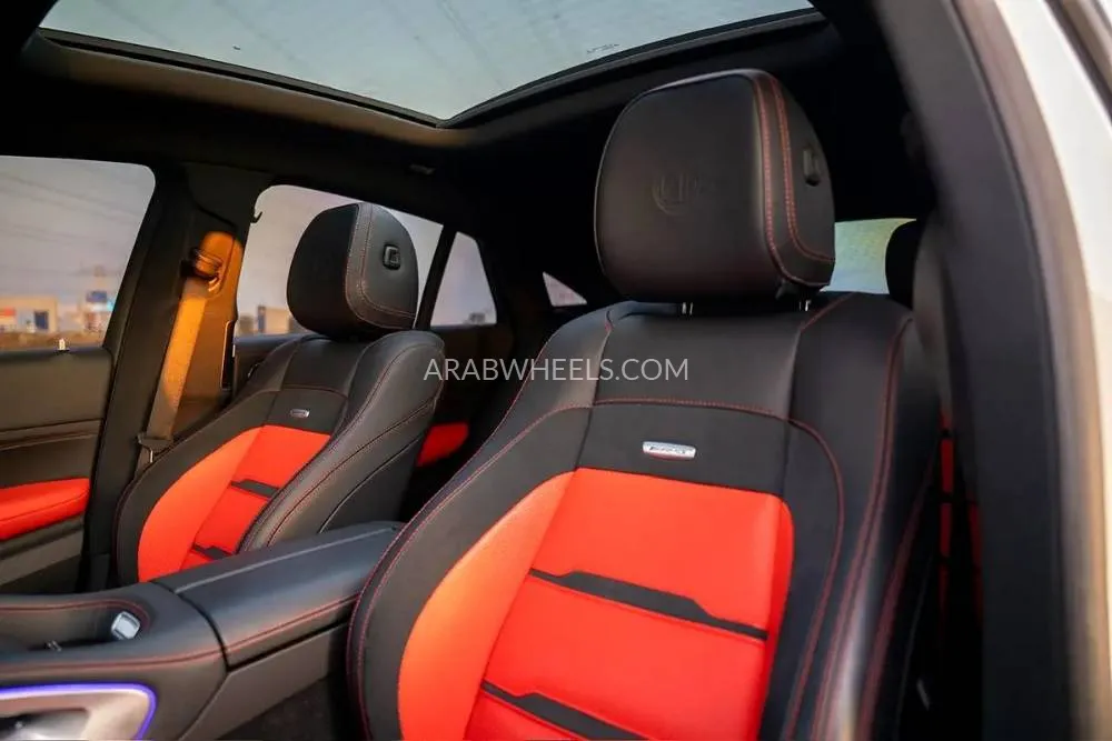 مرسيدس بنز GLE Class 2022 for Sale in الشارقة Image-11