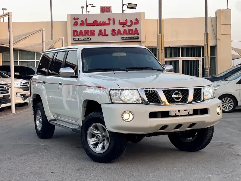 Nissan Patrol 2016 for Sale in Sharjah Image-3