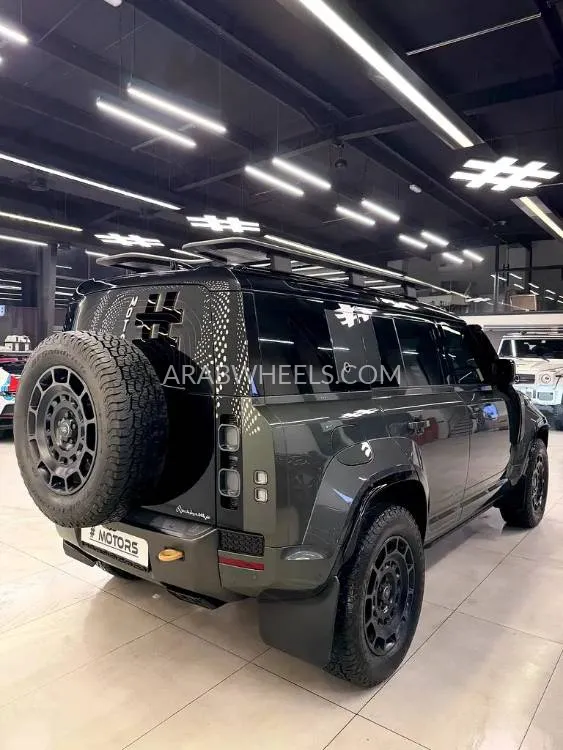 لاند روفر ديفندر 2025 for Sale in دبي Image-9