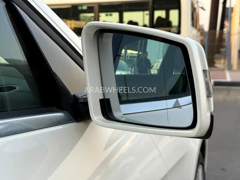 Mercedes Benz E Class 2012 for Sale in Dubai Image-9