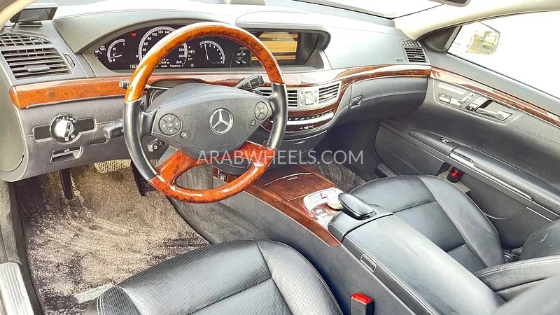 Mercedes Benz CLS Class 2012 for Sale in Dubai Image-10