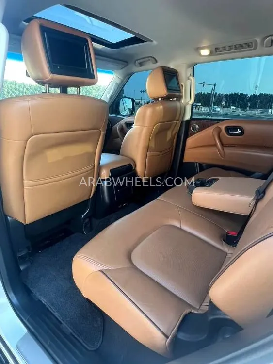 Nissan Patrol 2016 for Sale in Sharjah Image-4