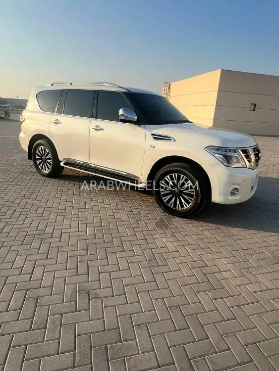 Nissan Patrol 2016 for Sale in Sharjah Image-5