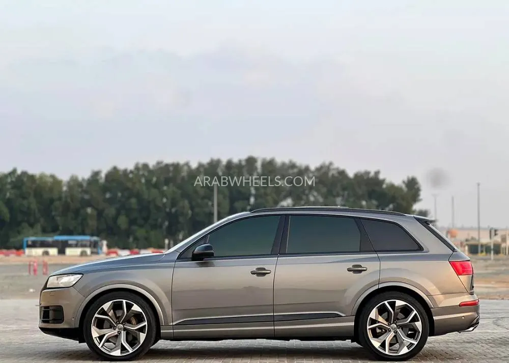 Audi Q7 2016 for Sale in Sharjah Image-5
