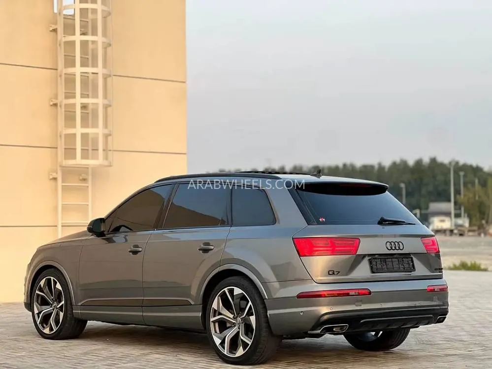 Audi Q7 2016 for Sale in Sharjah Image-11