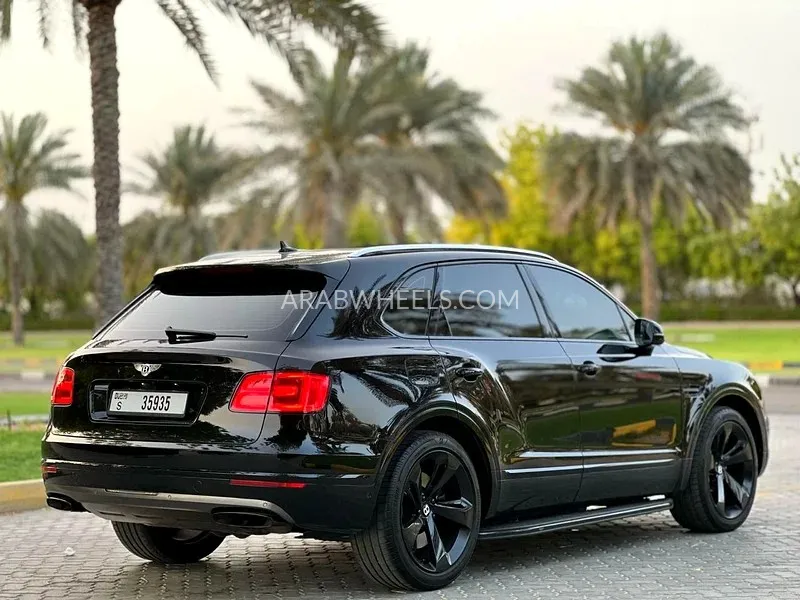 Bentley Bentayga 2018 for Sale in Sharjah Image-7