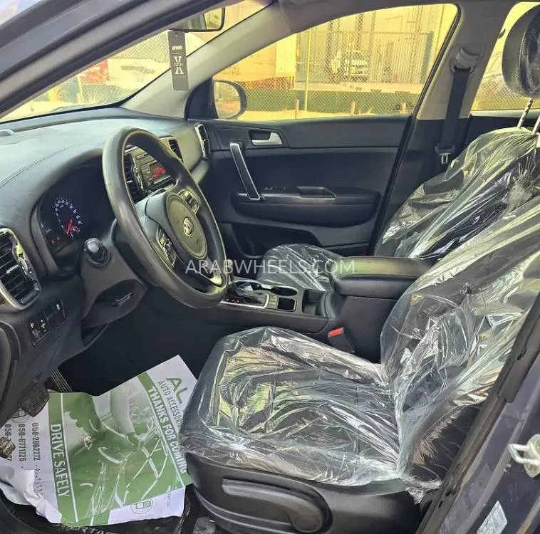 Kia Sportage 2018 for Sale in Sharjah Image-9