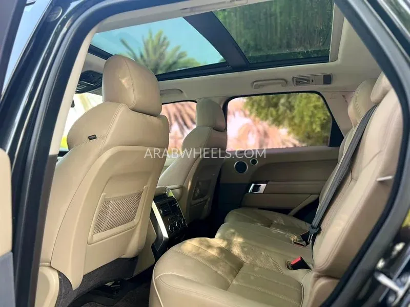 Land Rover Range Rover Sport 2015 for Sale in Sharjah Image-11
