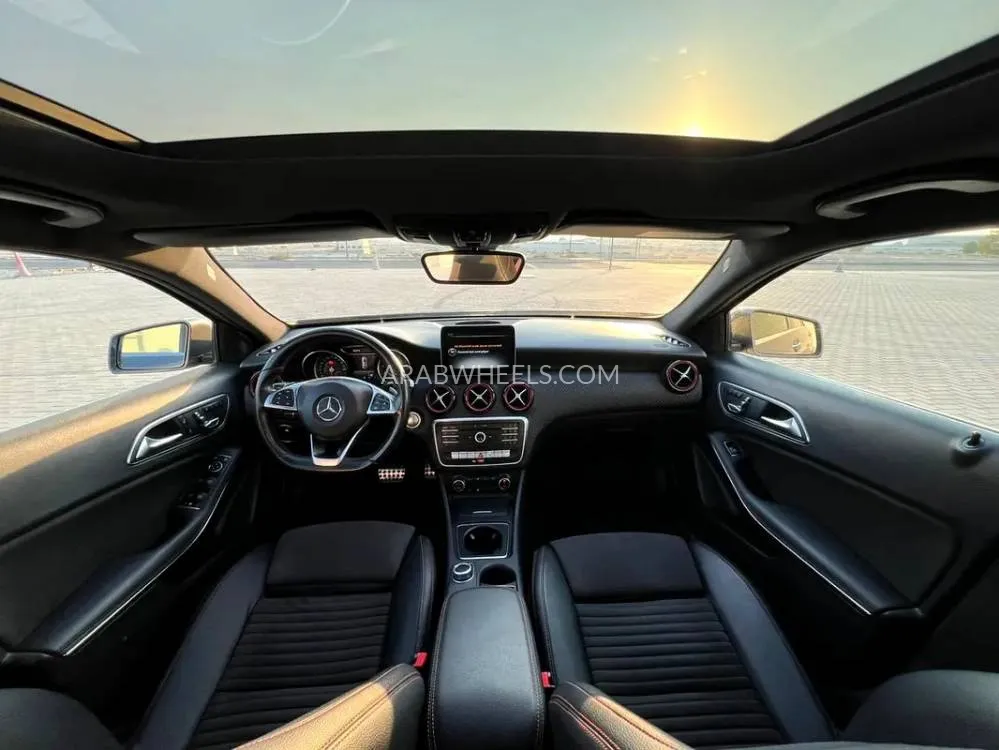 مرسيدس بنز كلاس A 2018 for Sale in الشارقة Image-16