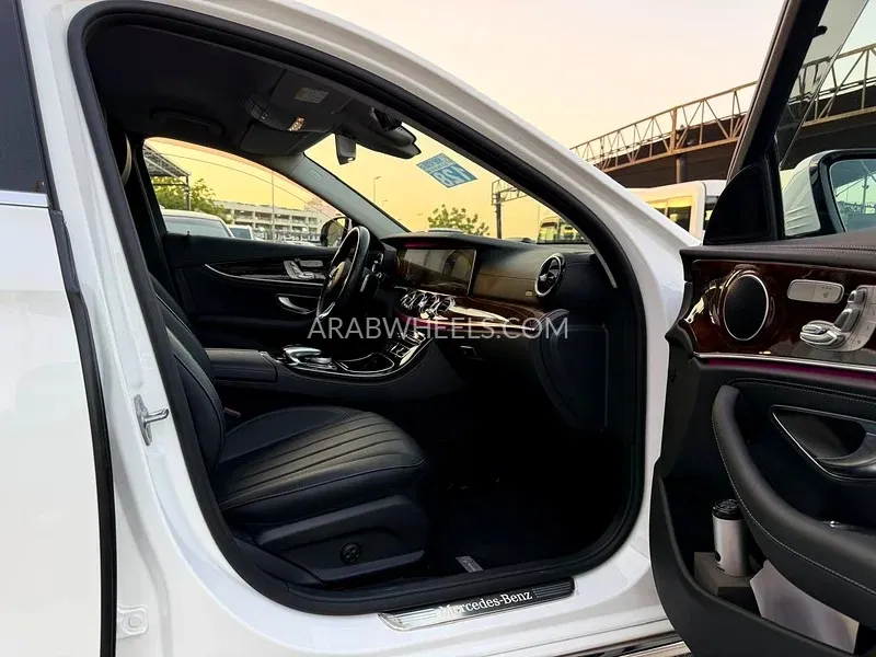 Mercedes Benz E Class 2017 for Sale in Dubai Image-4