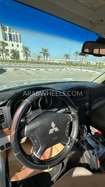 Mitsubishi Pajero 2009 for Sale in Dubai Image-4