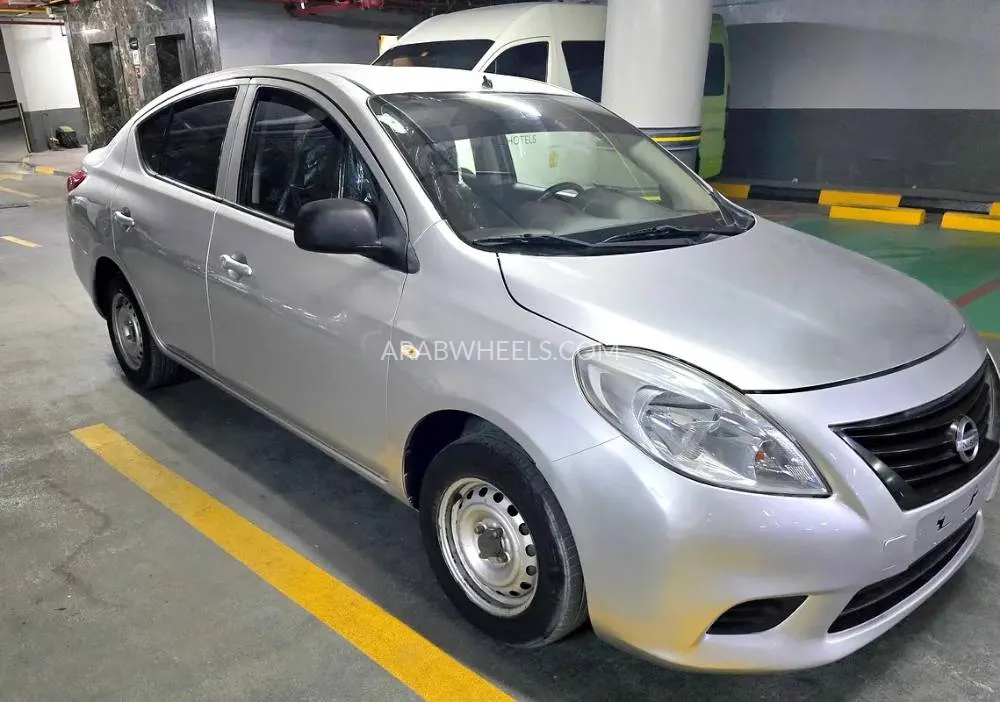 Nissan Sunny 2013 for Sale in Sharjah Image-5