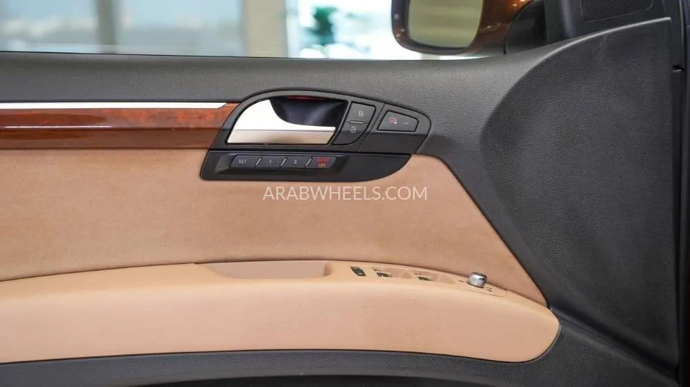 Audi Q7 2015 for Sale in Sharjah Image-10