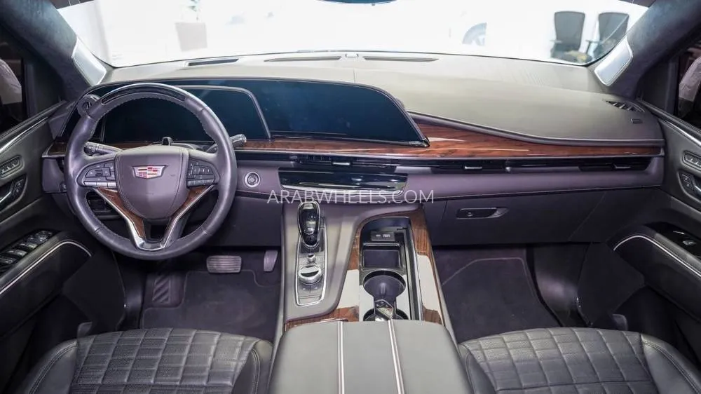 Cadillac Escalade 2024 for Sale in Sharjah Image-10