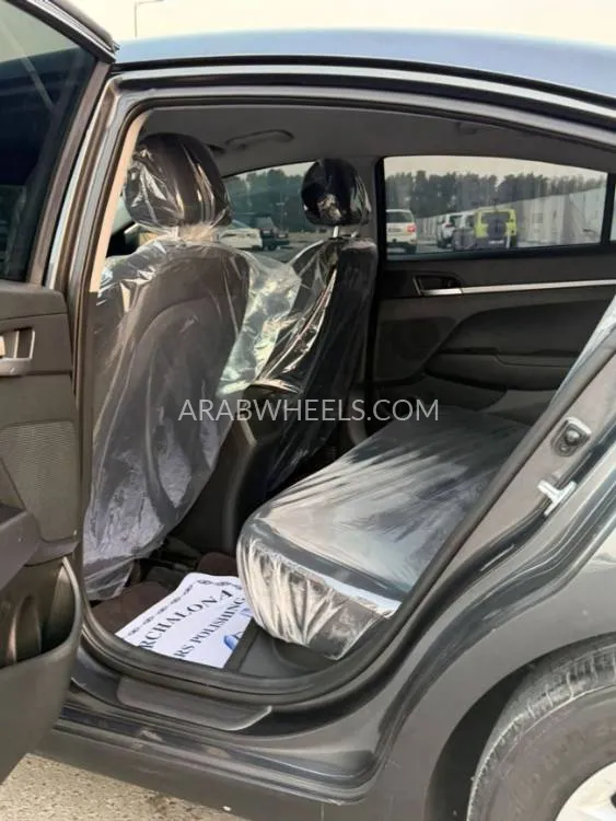 Hyundai Elantra 2020 for Sale in Sharjah Image-15